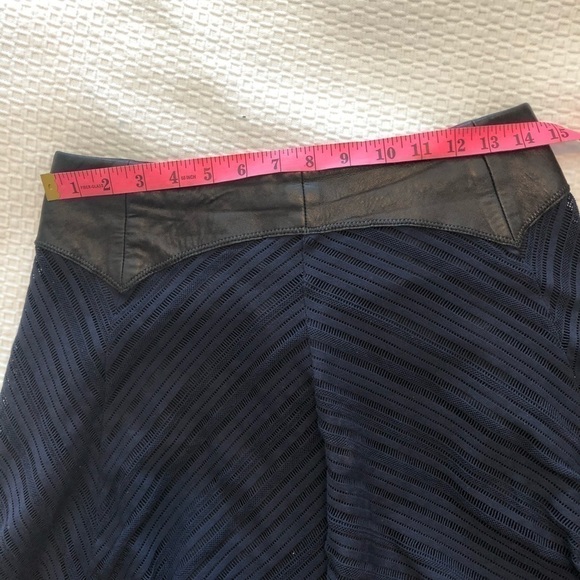 Rag & Bone Black And Navy Mini Skirt Size 2 - Picture 15 of 16